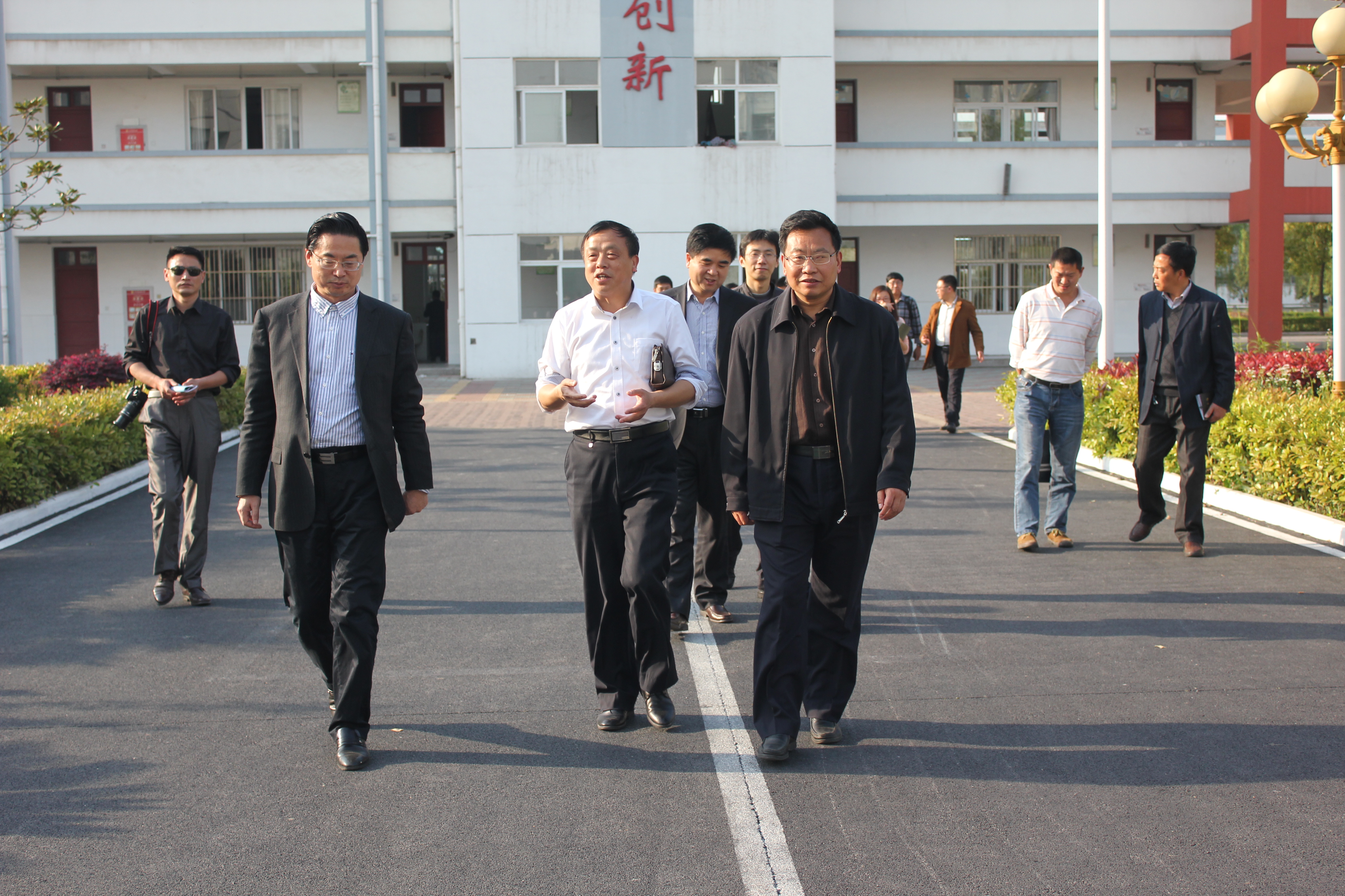 江西省教育考察代表團(tuán)訪問(wèn)我校