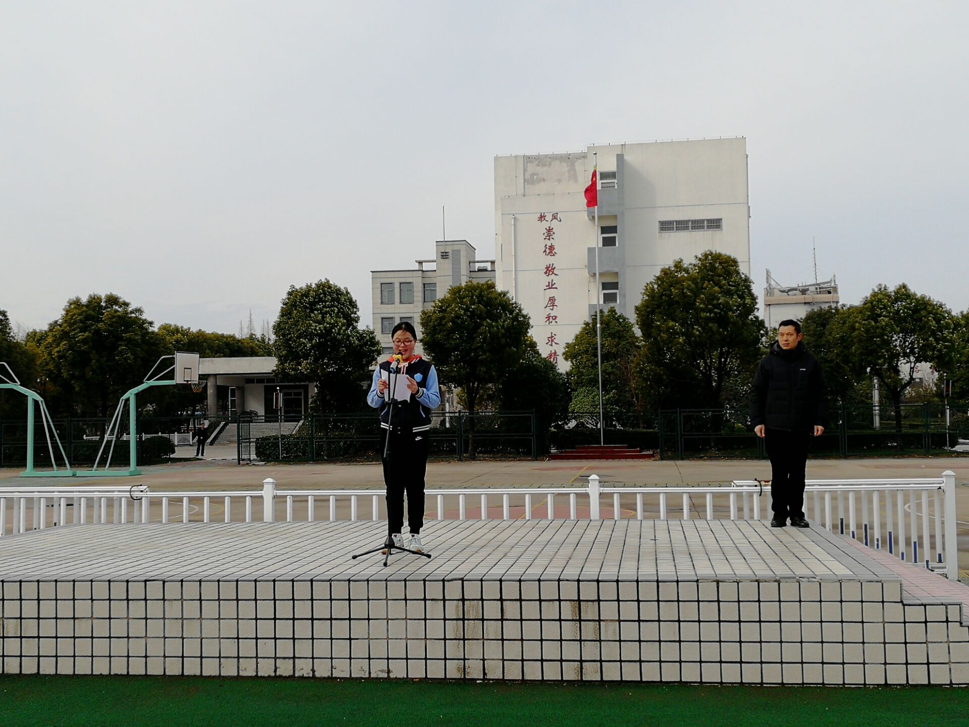 泰州實驗中學開展“學雷鋒”活動