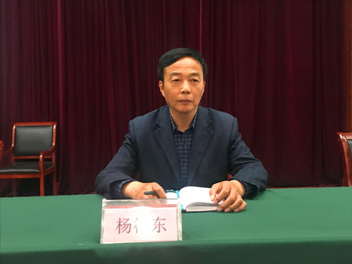我校開展“預(yù)防校園欺凌_共建平安學(xué)?！敝v座