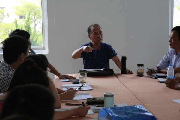 內(nèi)容豐，形式新，效果好