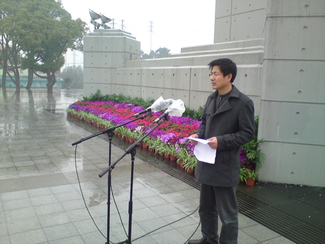 緬懷革命先烈，弘揚(yáng)民族精神—3月30日泰州實(shí)驗(yàn)中學(xué)清明節(jié)祭掃活動